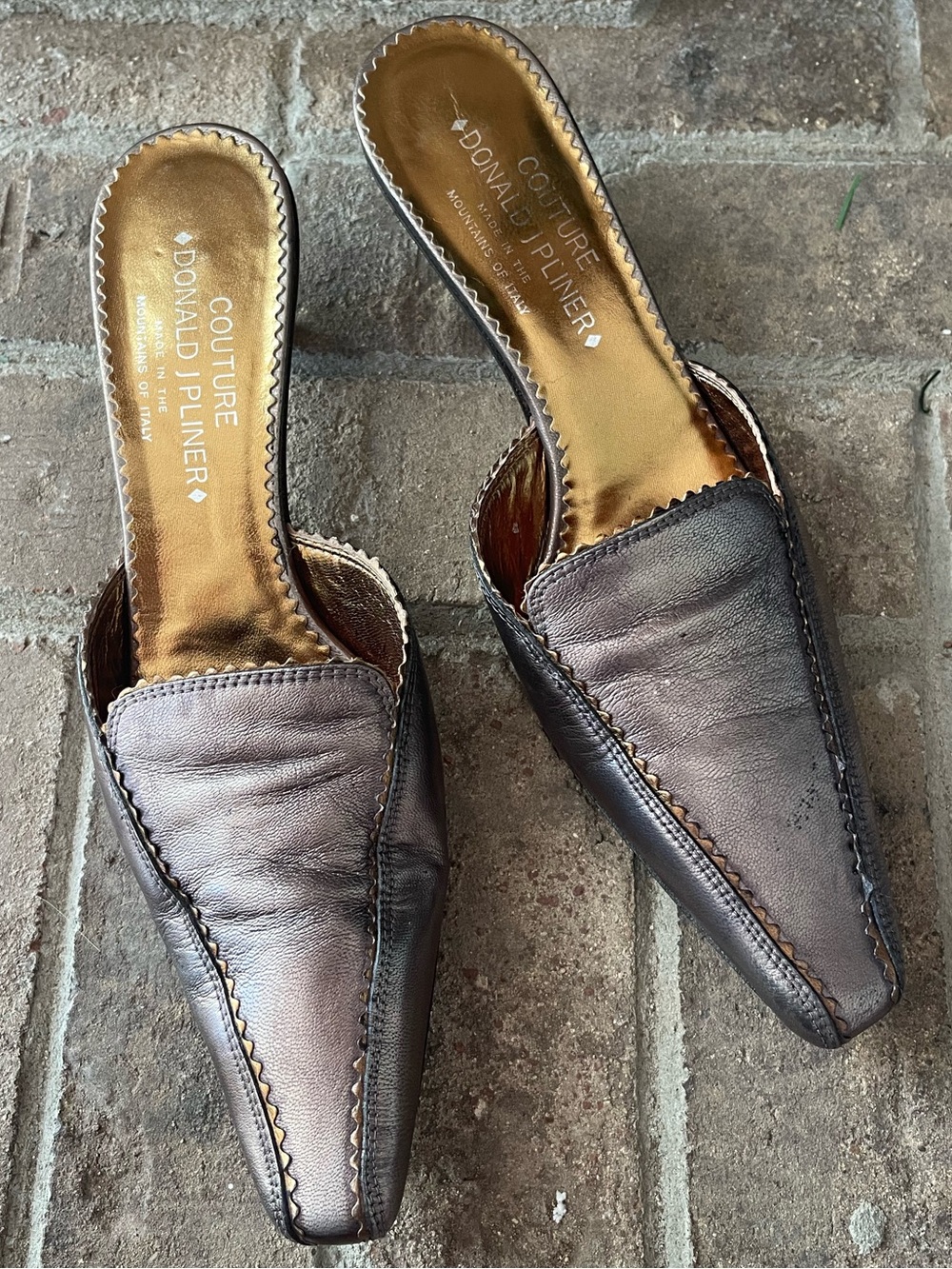 Donald J Pliner Couture Metallic Pewter Leather Mule Heels Size 9M Made Italy